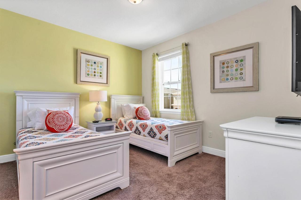8 Bedroom Vacation Home With Poolオーランド エクステリア 写真
