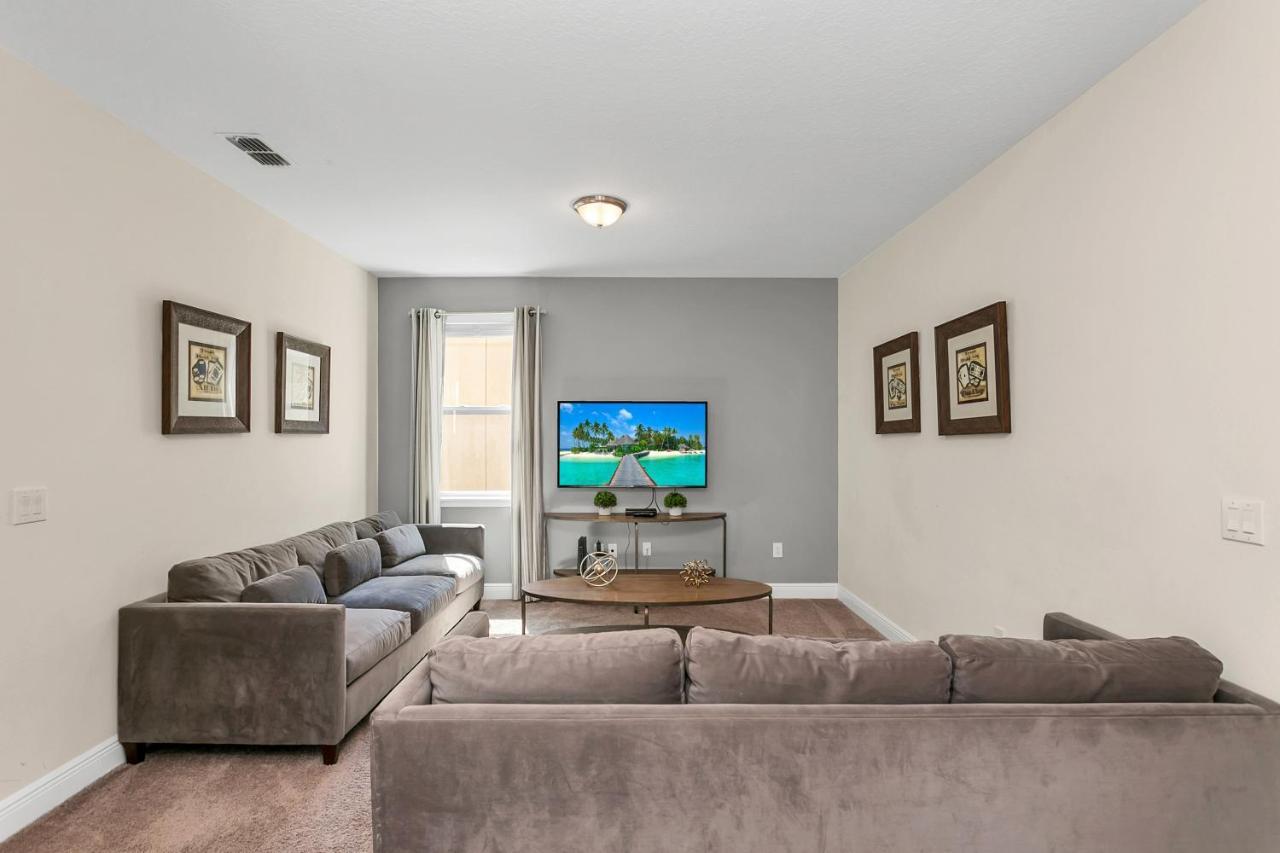 8 Bedroom Vacation Home With Poolオーランド エクステリア 写真