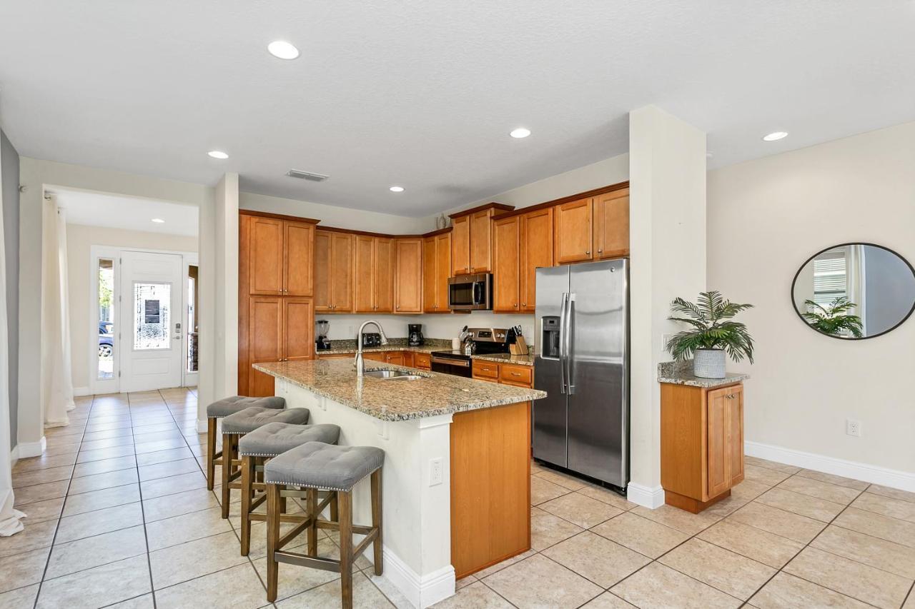 8 Bedroom Vacation Home With Poolオーランド エクステリア 写真