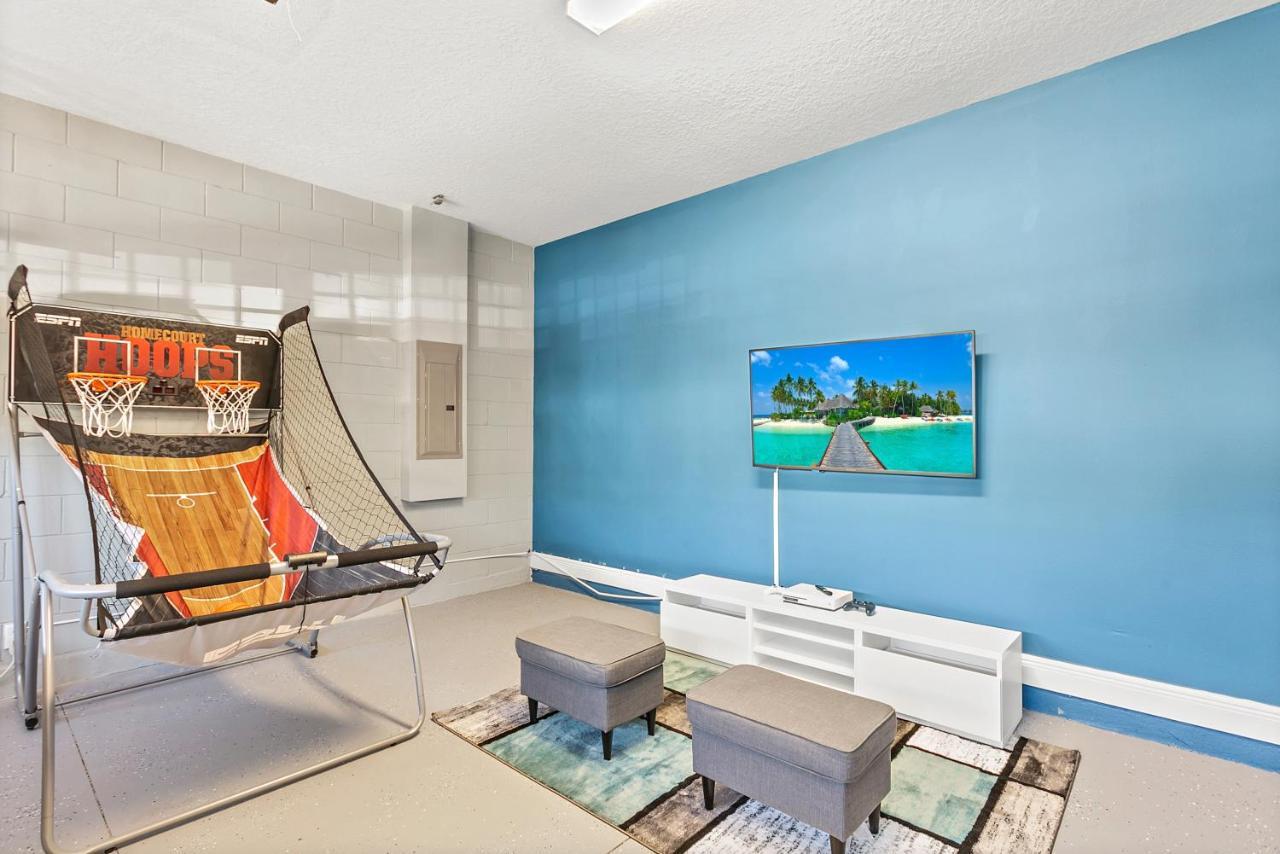 8 Bedroom Vacation Home With Poolオーランド エクステリア 写真